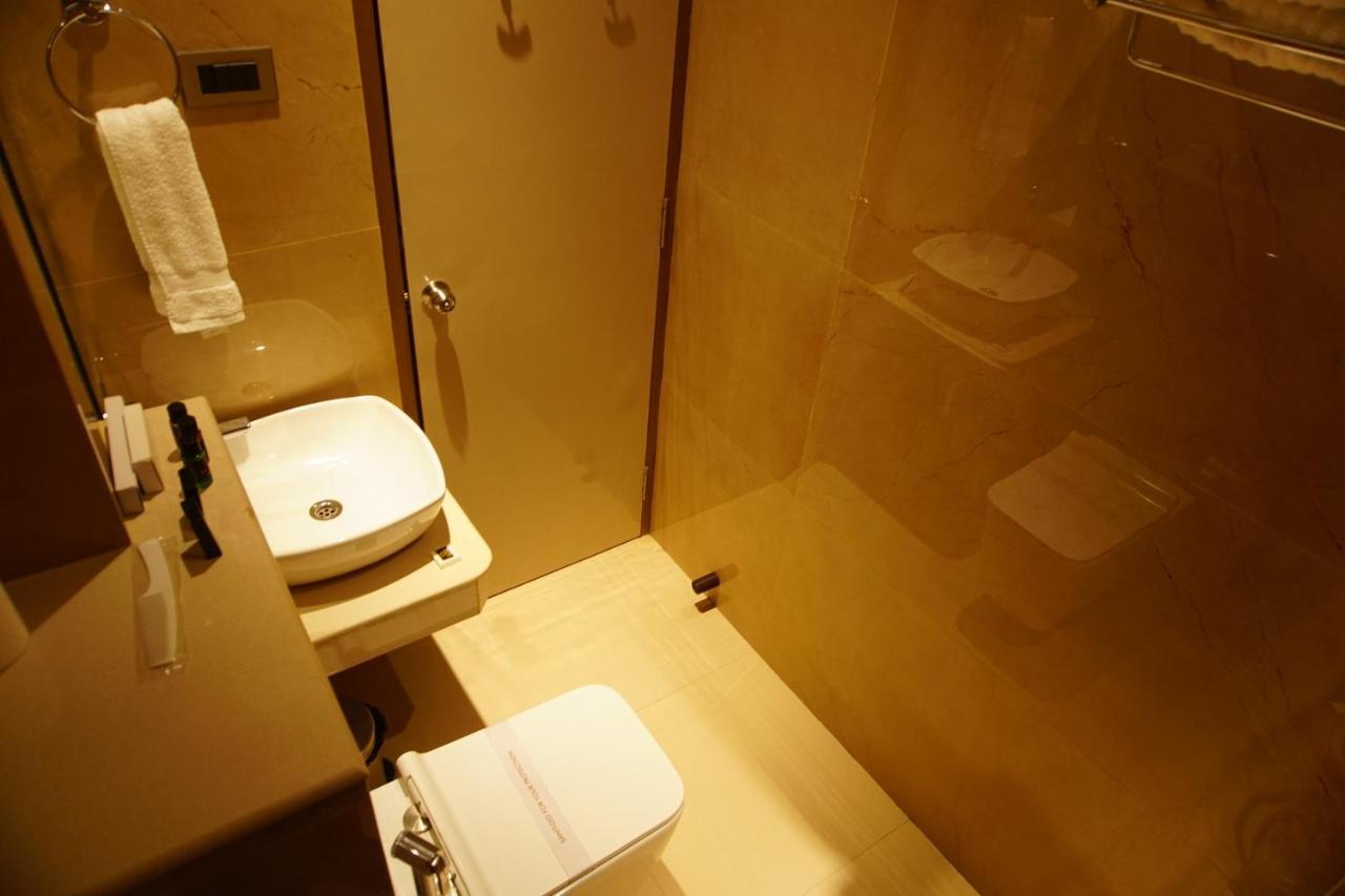 Red Orchid Hotel Kanpur Luaran gambar
